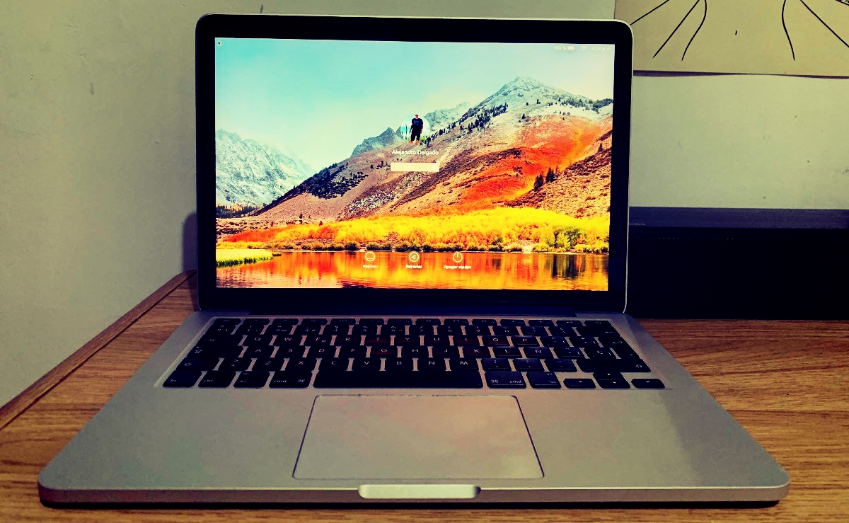 15-inch MacBook Pro Retina 201515-inch MacBook Pro Retina 2015